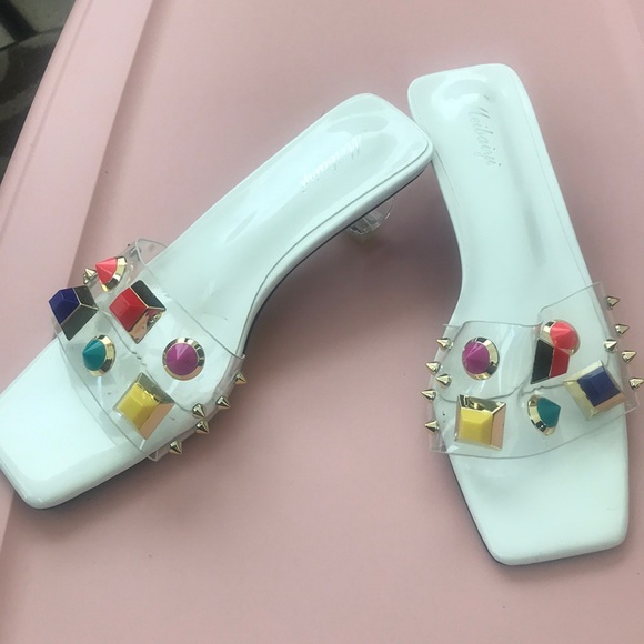 Jeweled bossy sandals - Picture 2 of 3